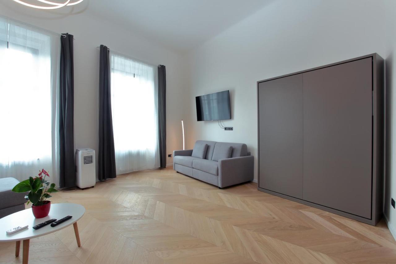 The Apartment House - Mezibranska Prague Luaran gambar